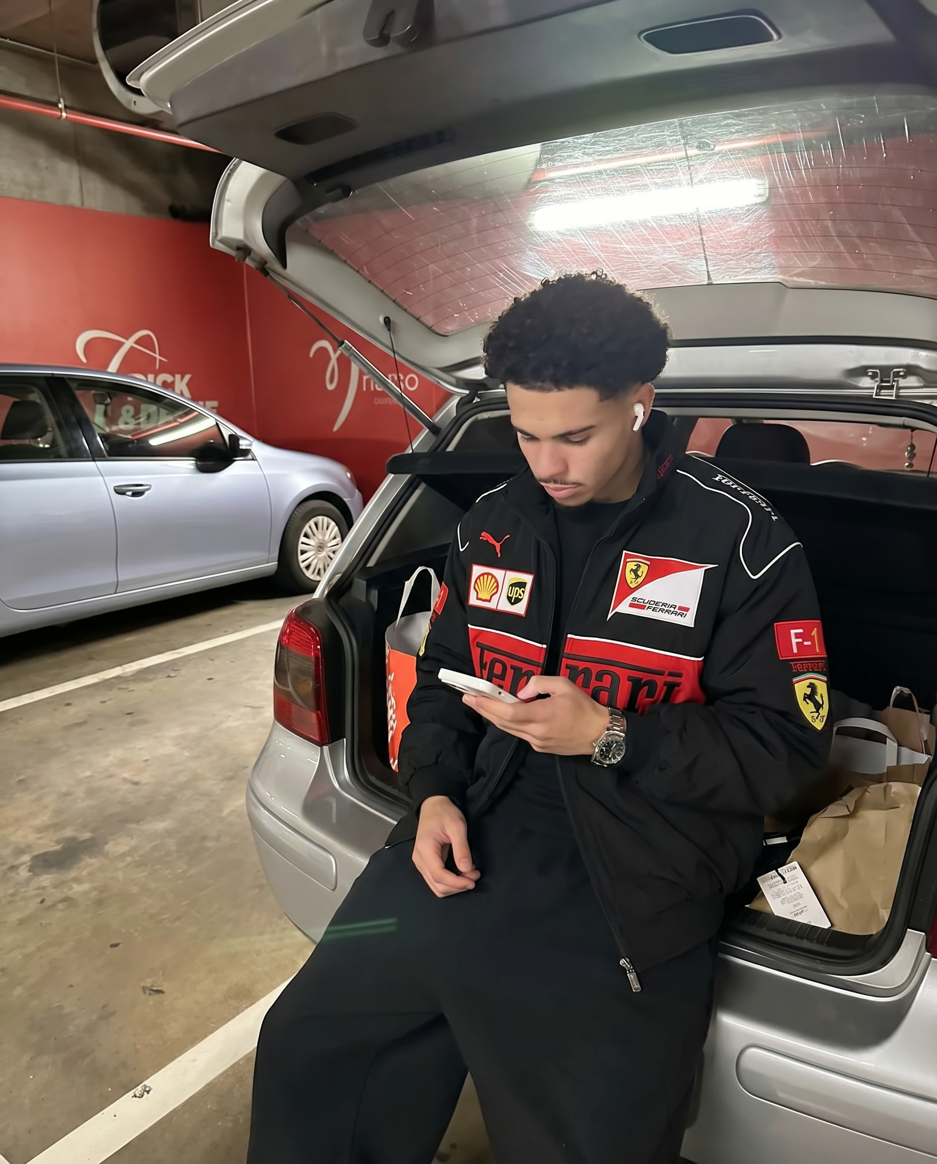Ferrari F1 Vintage Racing Jacket - Black Edition